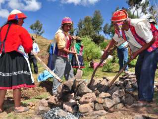 Sharing day in the Andean community of Patabamba
