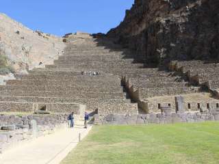 Visita del Valle Sagrado de los Incas y partida a Aguas Calientes (Machu Picchu)